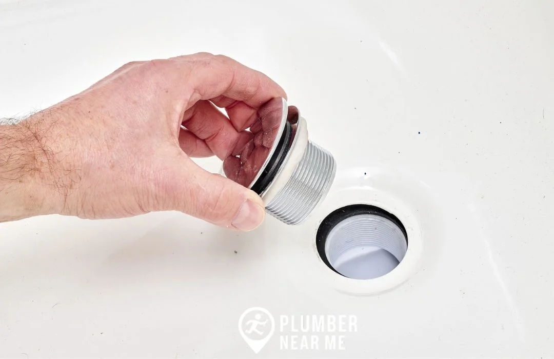 Selecting Silicone or Plumber's Putty for Bathtub Drain